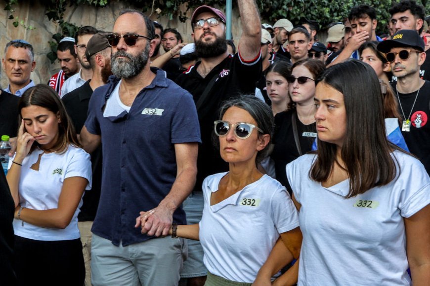 Accompanied by thousands of mourners, parents of Hersh Goldberg-Polin bid an emotional farewell to their son